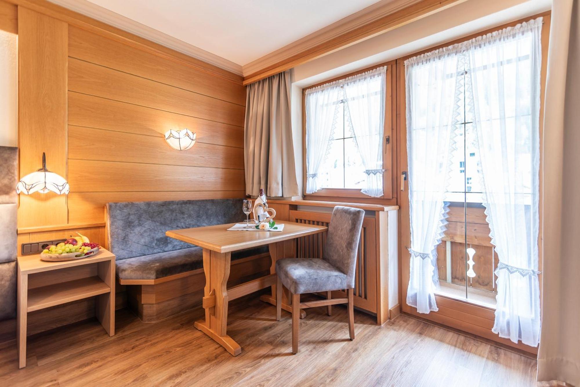 Hotel Garni Apart Tina 이스크글 외부 사진